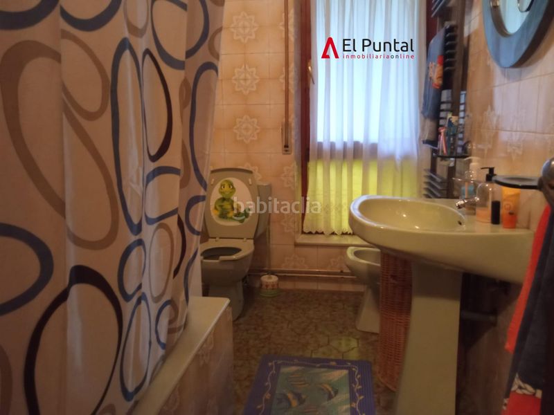 Foto a9f56989-4047-4196-a49a-738f2cf12dbf. Masia amb calefacció aparcament a Voto