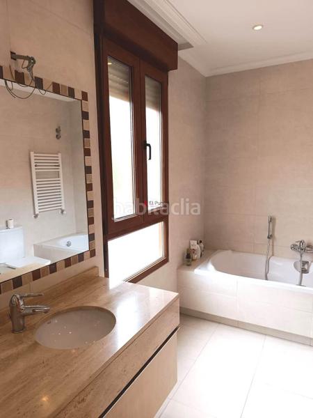 Foto 89f3c5ef-434b-4ccf-b71d-45c6e25fd4d0. Chalet avec chauffage parking dans Monte Santander