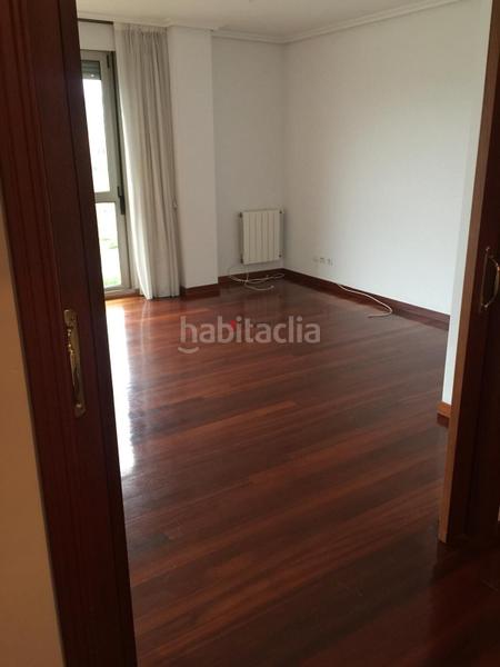 Foto 81d99eee-7d9e-4c96-a1c9-df15cbcb66bb. Alquiler piso para fijopiso al sur3 habitac.vacio s20zona lupa en Santander