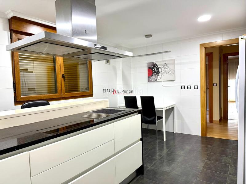 Foto 1451048d-6c33-48cc-9ec7-75889ab8f4f8. Affitto chalet con riscaldamento parcheggio in Mortera Piélagos