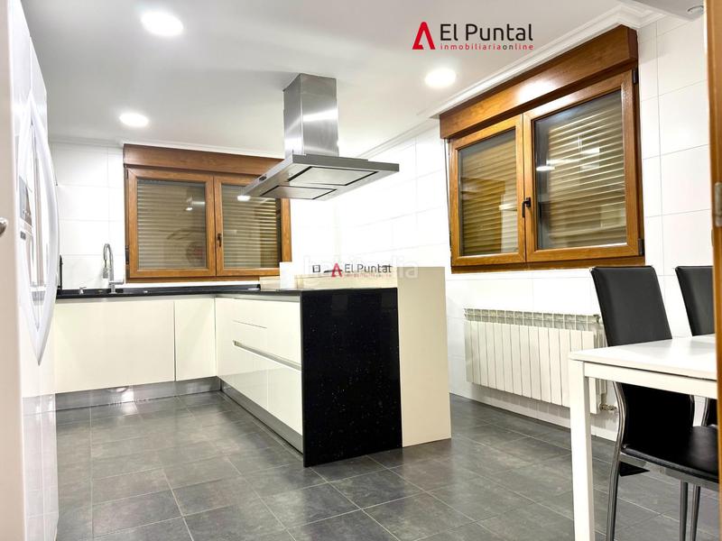 Foto 6343af85-ffc4-4e4a-b4c5-478b5cdc3fa9. Affitto chalet con riscaldamento parcheggio in Mortera Piélagos