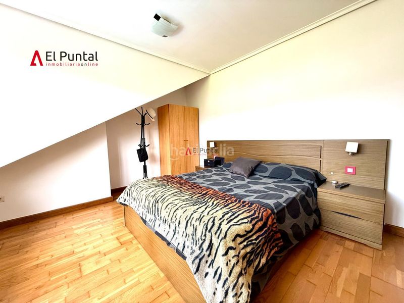 Foto 0c53b8bd-2179-4748-bbe9-ac11e420c125. Duplex con riscaldamento parcheggio piscina in Oruña Piélagos