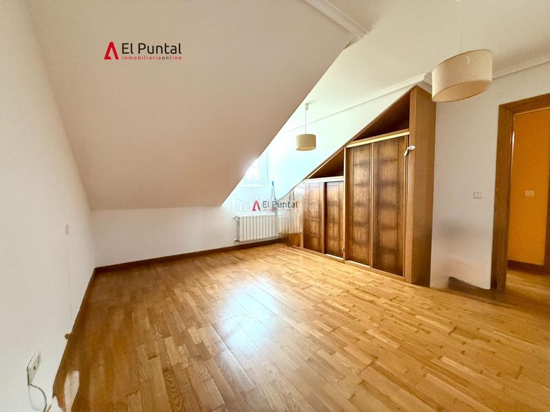 Foto eedb3c08-9595-4d86-b136-7c8e479449f5. Duplex con riscaldamento parcheggio piscina in Oruña Piélagos