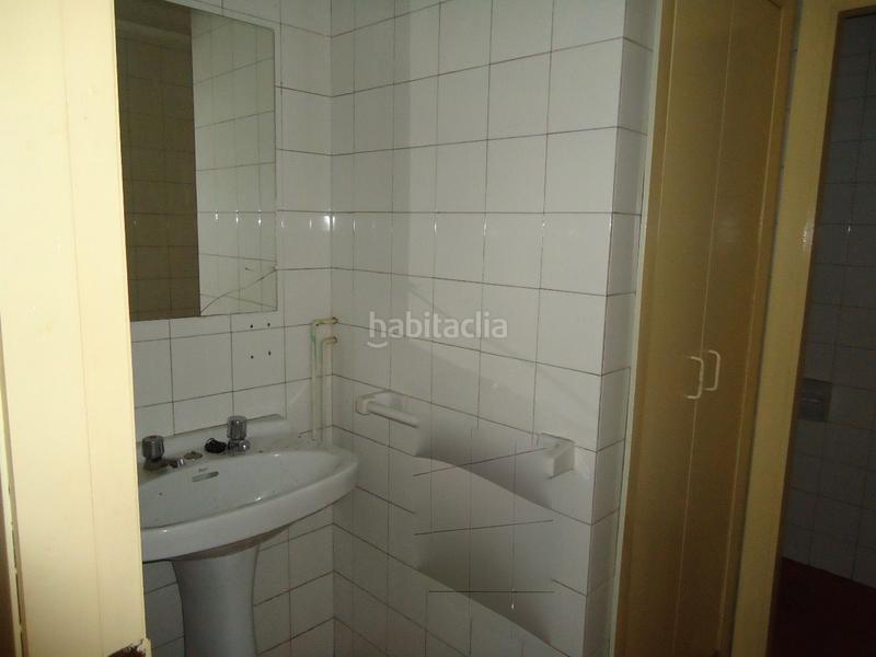 Foto 66b95130-9b09-40b5-8fd8-bddae4a992bd. Rent business premise in El Cristo Oviedo