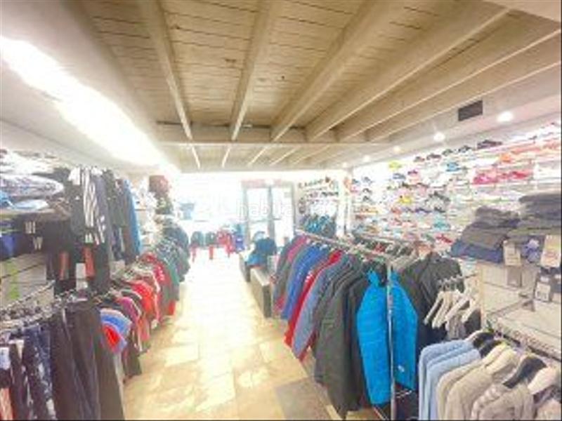 Foto fb6ca8ba-3ee1-46cf-af72-5ba39bfd76aa. Rent business premise in Centro Gijón