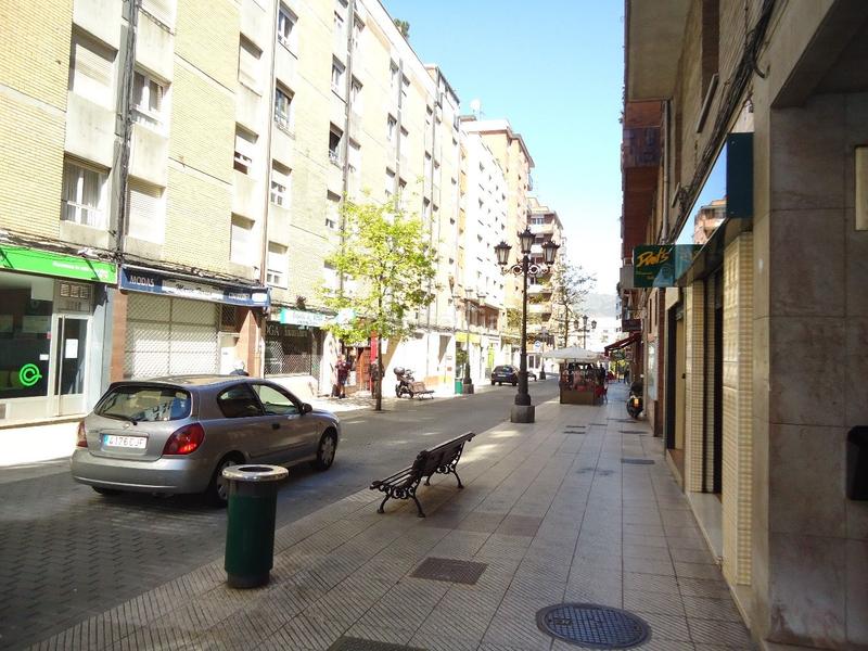 Foto af5eb021-a25b-4a36-b869-7131be49afb7. Lloguer local comercial a El Cristo Oviedo