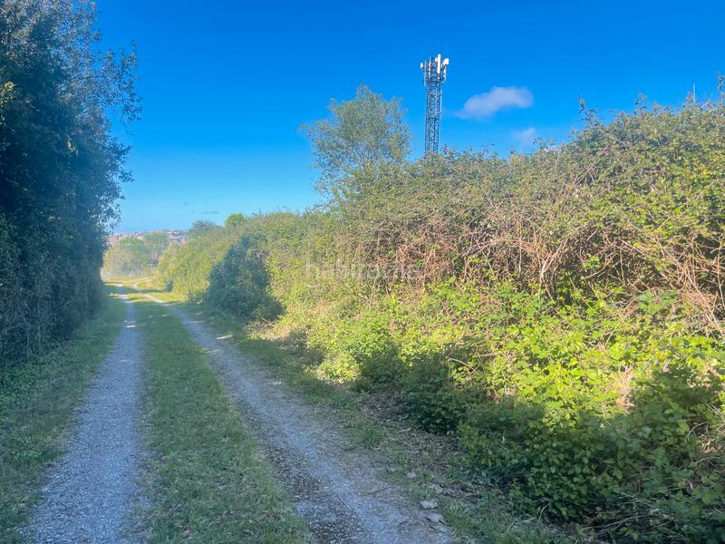 Foto e31528fb-f222-4f26-b4e8-0b8b268421db. Terreno residenziale in Bernueces Gijón
