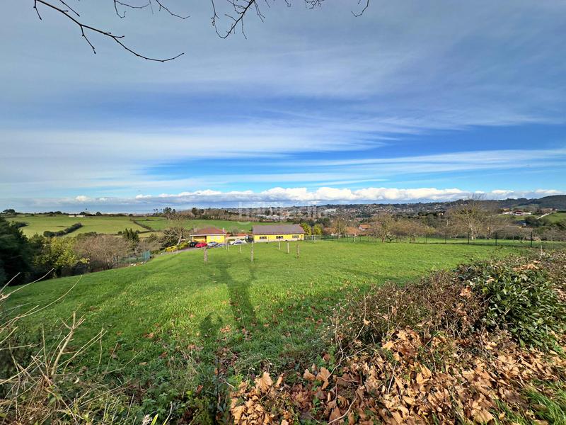 Foto dd7f38ca-1c97-4630-86b5-22f42e17878f. Terrain résidentiel dans Santurio Gijón