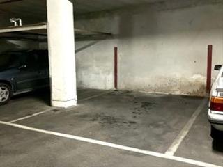 Autoparkplatz in El Coto. Plaza de garaje para coche y moto en el coto