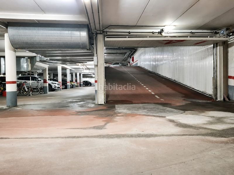 Foto 9b34d176-958d-414b-92a9-f452cf5281b3. Motorradparkplatz in El Bibio - Parque Gijón