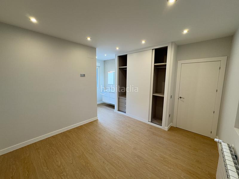 Foto 0be6dbfc-04b1-4b70-9408-66fc4b2cafbf. Rent flat with heating in Centro Gijón