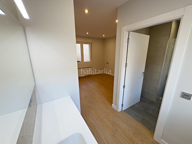 Foto 4e5d7d12-7fd0-4f68-88cc-7b3bb4c3187a. Rent flat with heating in Centro Gijón