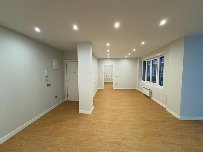 Foto 834caf04-7bb6-4a81-b2ef-d704c1fed2bb. Rent flat with heating in Centro Gijón