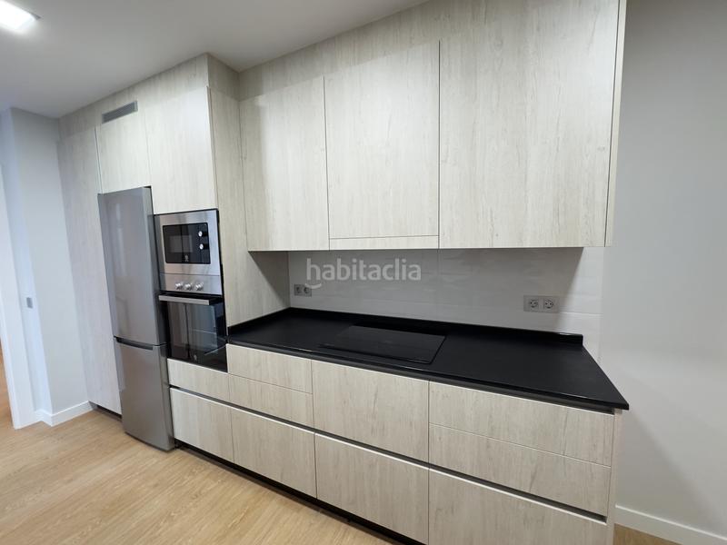 Foto 870b666d-9745-430f-8771-d7323821ef5d. Rent flat with heating in Centro Gijón