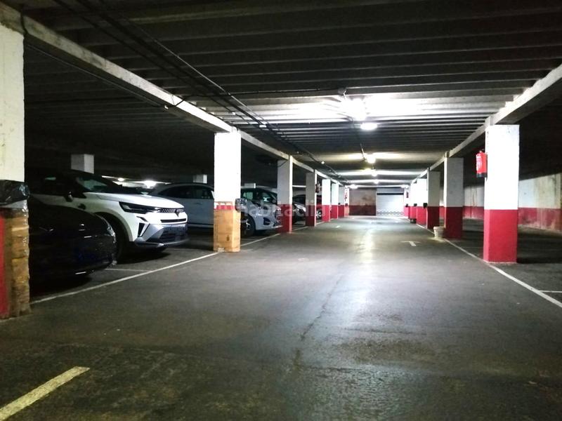 Foto 91f1ca50-7cf9-4f02-ba6d-026836ca3af9. Autoparkplatz in Perchera Gijón