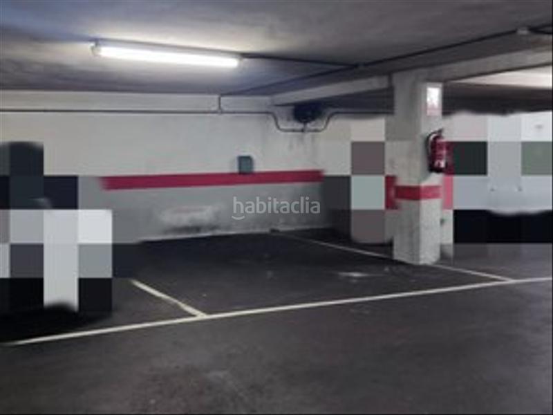 Foto 1988b940-a1b2-4810-8ca7-e78c25b2c135. Parking coche plaza de garaje para coche mediano. en Gijón