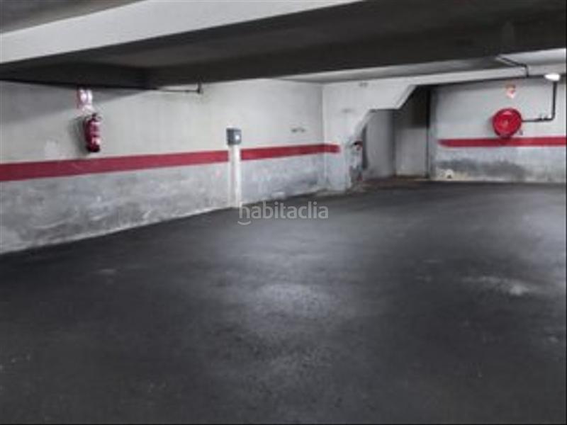 Foto 4c0fe8a8-5526-42ad-8280-4d101b9f6e0a. Parking coche plaza de garaje para coche mediano. en Gijón