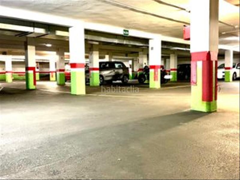 Foto 3d2cf87f-2237-41e0-b8b2-ea44dafbf2ae. Parking coche plaza proxima al centro a precio de extrarradio en Gijón