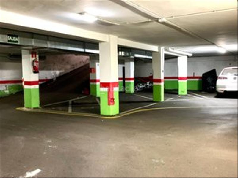 Foto fbfd73e5-e25b-4c01-a34c-e9311df13700. Parking coche plaza proxima al centro a precio de extrarradio en Gijón