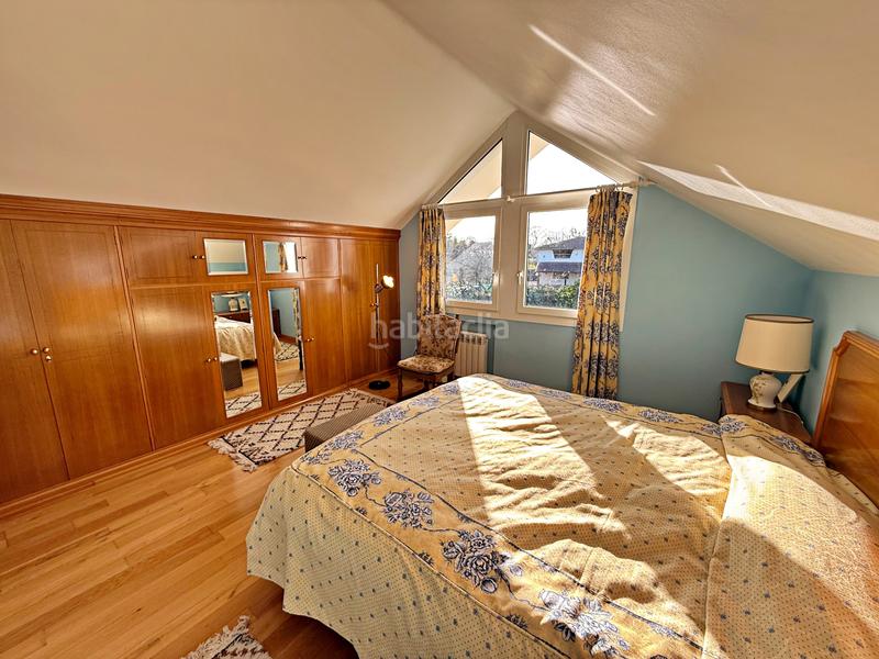 Foto e4b0c0e2-496f-4854-a62f-840d03067b59. Chalet avec cheminée chauffage parking dans Bernueces Gijón