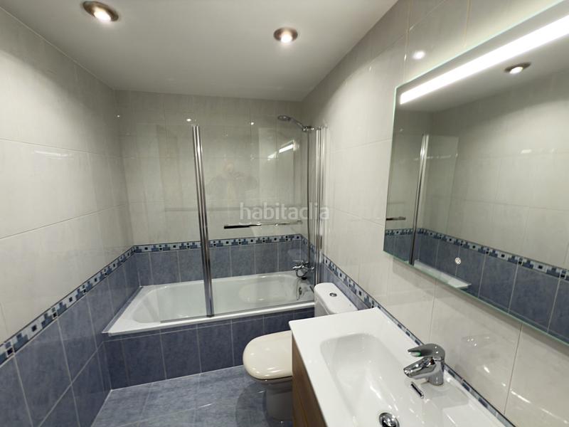 Foto 2c9cd277-c630-4e53-ad69-963d9155c3ce. Piso en avenida de galicia 21 piso semi-nuevo de 2 habitaciones y 2 baños con terraza, trastero y local comercial. en Gijón