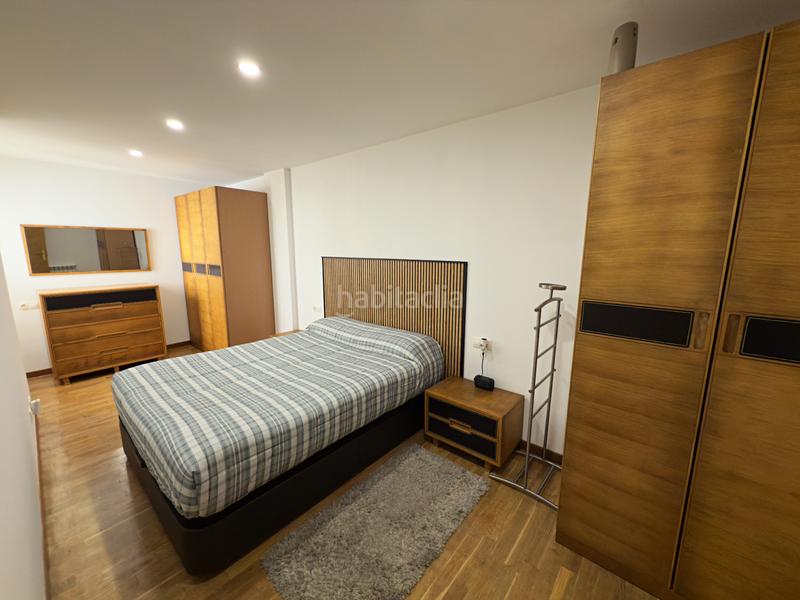 Foto 4ec70fed-4cf4-41f5-94c9-5a670c6aec5f. Piso en avenida de galicia 21 piso semi-nuevo de 2 habitaciones y 2 baños con terraza, trastero y local comercial. en Gijón