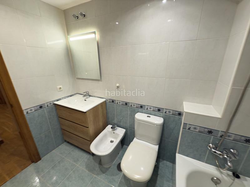 Foto 976544ca-d5a8-4654-98d4-70aa01dc9dbf. Piso en avenida de galicia 21 piso semi-nuevo de 2 habitaciones y 2 baños con terraza, trastero y local comercial. en Gijón