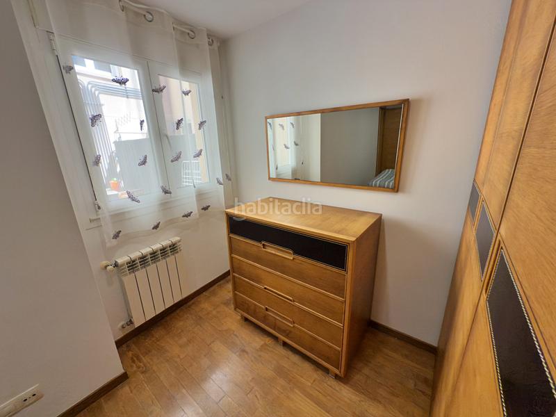 Foto a936ebf5-eb94-49e5-a1b4-b27a0f857c39. Piso en avenida de galicia 21 piso semi-nuevo de 2 habitaciones y 2 baños con terraza, trastero y local comercial. en Gijón