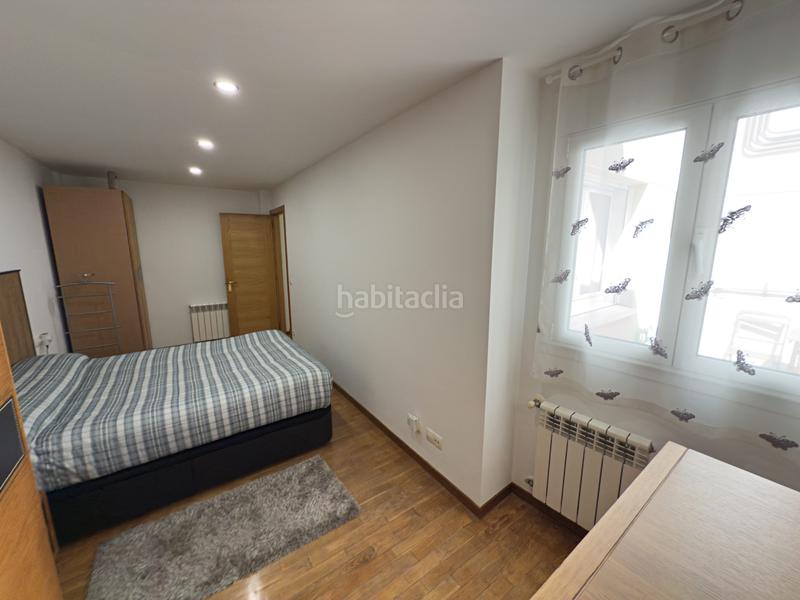Foto f0c6e541-ec54-44d8-a9d6-e51cf89ad836. Piso en avenida de galicia 21 piso semi-nuevo de 2 habitaciones y 2 baños con terraza, trastero y local comercial. en Gijón
