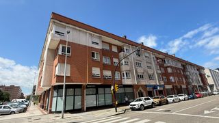 Location Appartement  Calle ramón areces. Apartamento de 1 habitación con plaza de garaje y trastero enfre