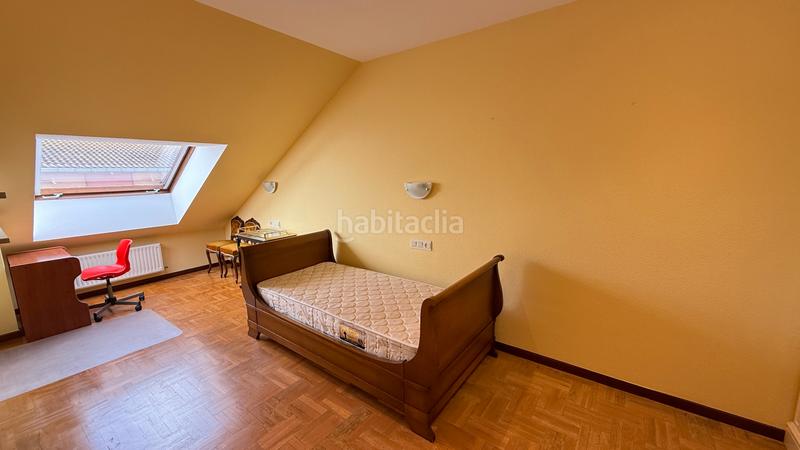 Foto 3dba7fc4-3645-41fd-b202-5f05b94ceb96. Rent duplex with heating in Cimadevilla Gijón