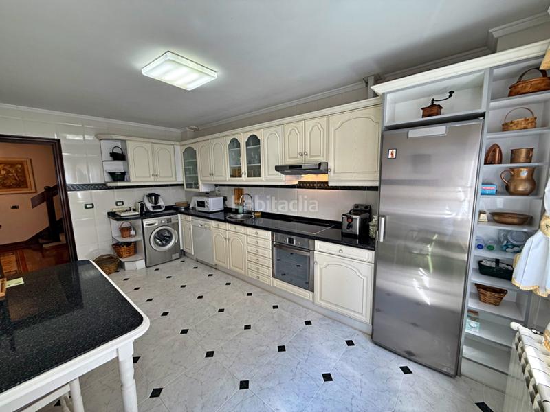 Foto 613f6903-8a5c-46f2-93bf-143dcb8538b1. Semi detached house with heating parking in Ciudad Naranco - Prados de La Fuente Oviedo