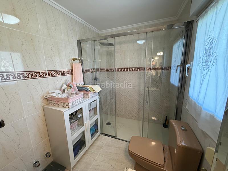 Foto 6c71ad8e-aff1-436f-bb59-b3c61659edac. Semi detached house with heating parking in Ciudad Naranco - Prados de La Fuente Oviedo