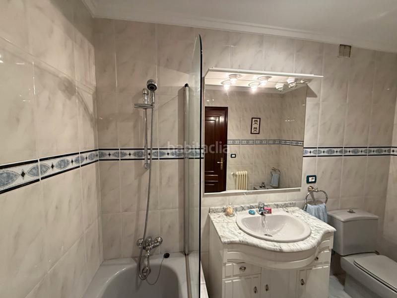 Foto 76ccd8ac-6e7a-4e43-924d-c4c8353eabf0. Semi detached house with heating parking in Ciudad Naranco - Prados de La Fuente Oviedo