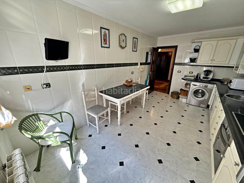 Foto 7db1f672-6379-49ba-aca1-ea9cdd454dd8. Semi detached house with heating parking in Ciudad Naranco - Prados de La Fuente Oviedo