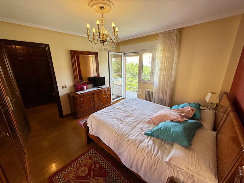 Foto 90f0cd12-97e6-4175-9f35-1289e49d51aa. Semi detached house with heating parking in Ciudad Naranco - Prados de La Fuente Oviedo