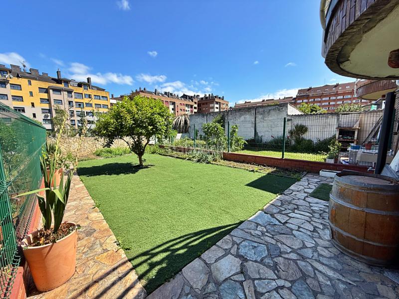 Foto edc90dbd-bf8d-42b5-b954-136078e46409. Semi detached house with heating parking in Ciudad Naranco - Prados de La Fuente Oviedo