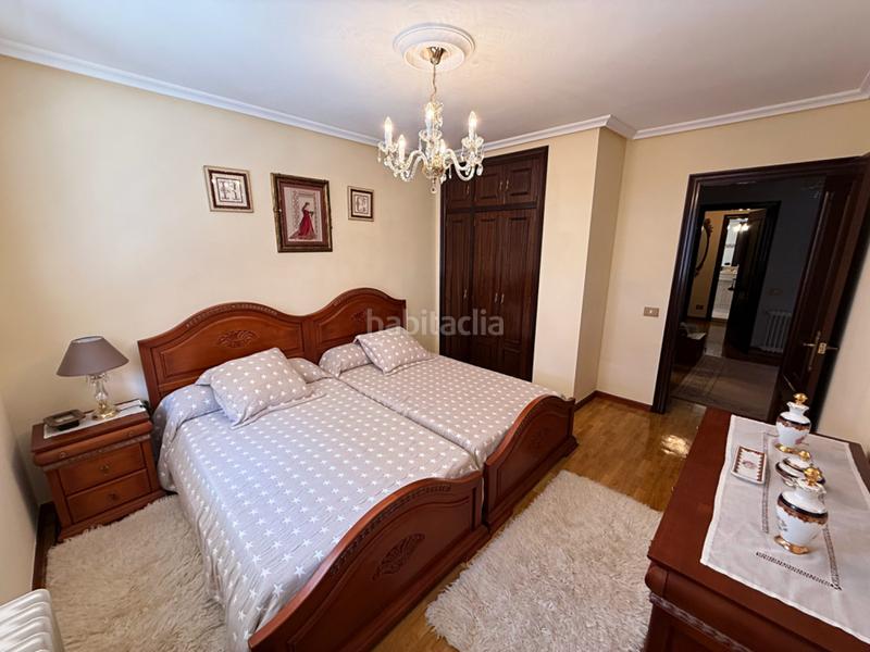 Foto f7b320cf-2d4f-4812-8c29-c3f8cf6e0230. Semi detached house with heating parking in Ciudad Naranco - Prados de La Fuente Oviedo