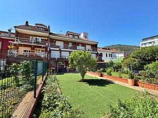 Casa adossada a Ciudad Naranco - Prados de La Fuente. “precioso chalet adosado al lado del colegio loyola”.