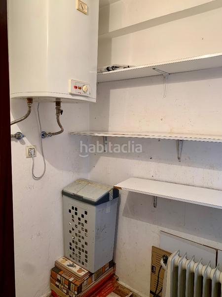 Foto 02ed4ba6-57fb-4c69-8d8d-5a1ff08045f3. Piso  de 3 dormitorios, cocina con despensa, salon comedor, baño con ducha y ventana y ascensor. en Gijón