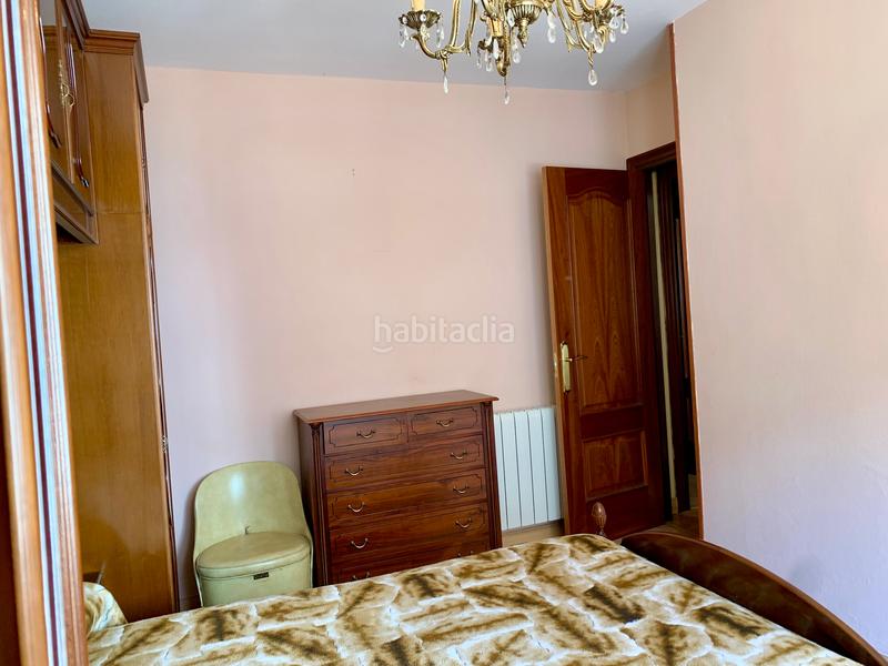 Foto 292f6d89-5030-44de-9b33-24bcb36ef135. Piso  de 3 dormitorios, cocina con despensa, salon comedor, baño con ducha y ventana y ascensor. en Gijón
