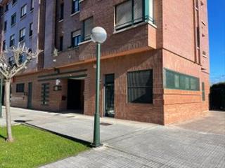 Rent Office space in Calle corín tellado 9. Oficina a pie de calle en corin tellado (viesques)