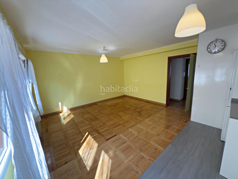 Foto 0520622b-42de-4ad9-9555-33716f7cf932. Piso "extraordinario piso en venta en el Centro . muy soleado y luminoso. en Gijón