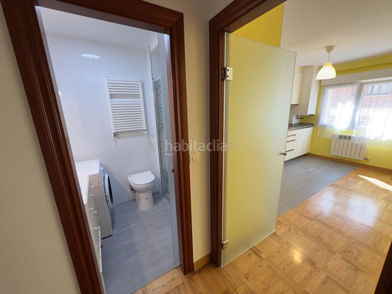 Foto 0def0c62-37d4-4fa0-9c53-c3e70eff8c01. Piso "extraordinario piso en venta en el Centro . muy soleado y luminoso. en Gijón