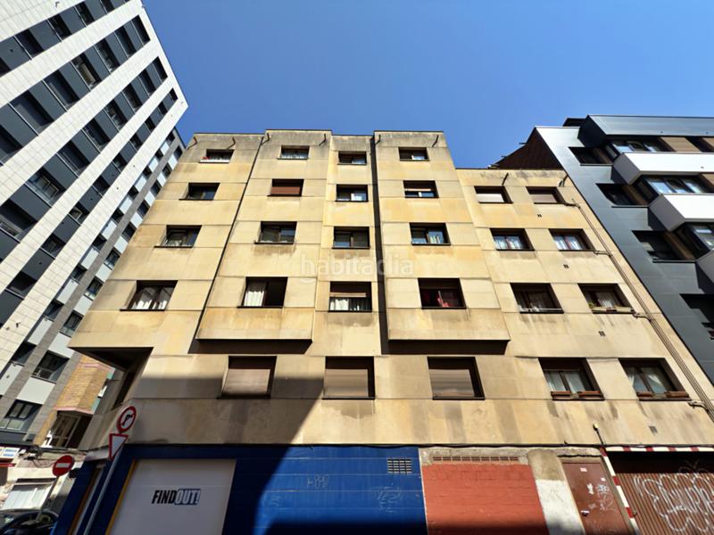 Foto 4376d594-90d6-41a3-b32b-4f7cdc277708. Piso "extraordinario piso en venta en el Centro . muy soleado y luminoso. en Gijón