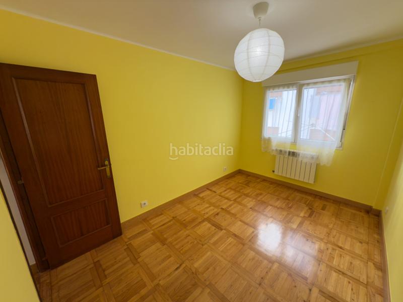 Foto a8b8c5e3-6f3a-4c8f-8b0b-ffe890cc9a5b. Piso "extraordinario piso en venta en el Centro . muy soleado y luminoso. en Gijón