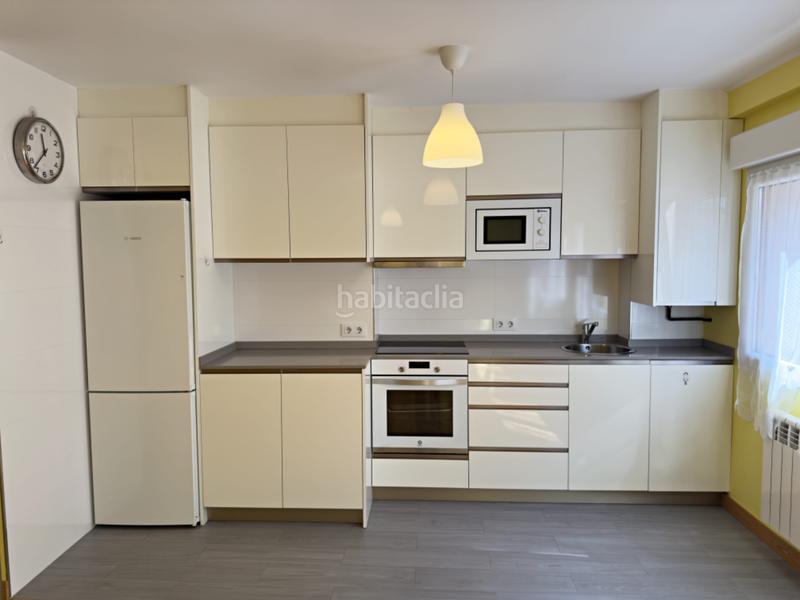 Foto b733808a-d9d5-4ee4-971e-93343f3c49c4. Piso "extraordinario piso en venta en el Centro . muy soleado y luminoso. en Gijón