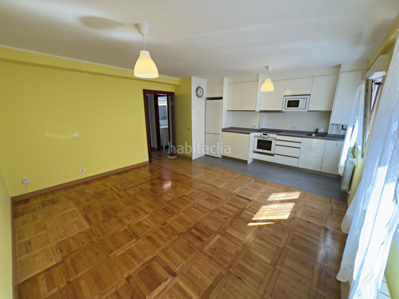 Foto e05ccb1e-30e4-4242-9aff-4a1973a3a4d3. Piso "extraordinario piso en venta en el Centro . muy soleado y luminoso. en Gijón