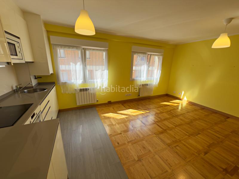 Foto f3b8804e-4de4-4a65-a4c4-e6abcf90068b. Piso "extraordinario piso en venta en el Centro . muy soleado y luminoso. en Gijón