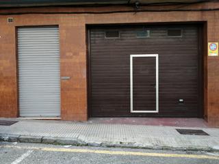 Posto auto in Ceares. Guardería de coches, con oficina, despensa, trastero y ase